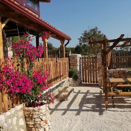 Hébergement de vacances Private Restored Stone House With Terrace And Gardens Demre