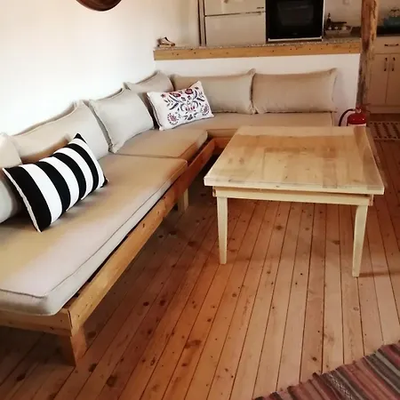 Hébergement de vacances Private Restored Stone House With Terrace And Gardens *