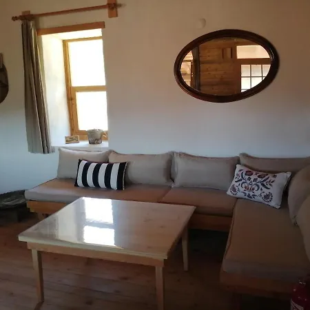Casa de Férias Private Restored Stone House With Terrace And Gardens *