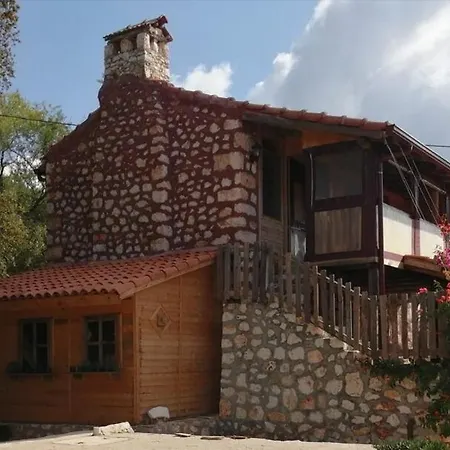 Casa de Férias Private Restored Stone House With Terrace And Gardens