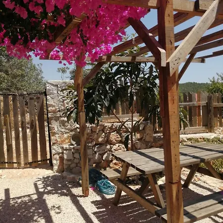 Private Restored Stone House With Terrace And Gardens Casa de Férias *