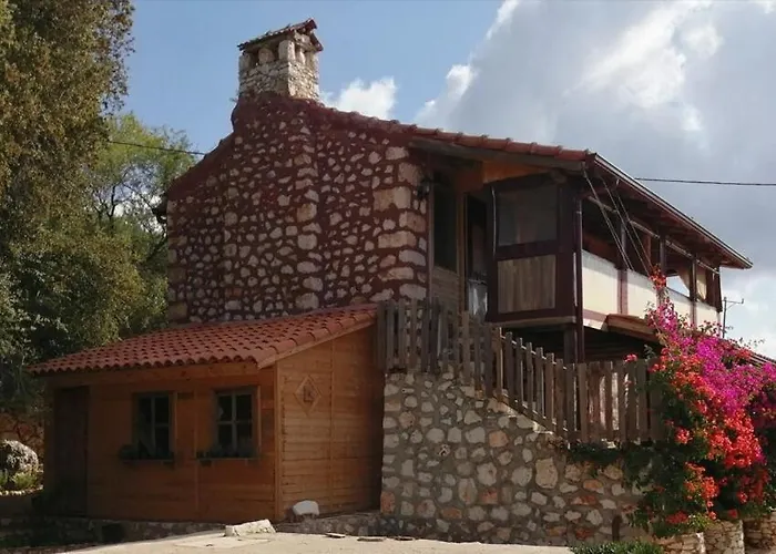 Holiday home Private Restored Stone House With Terrace And Gardens