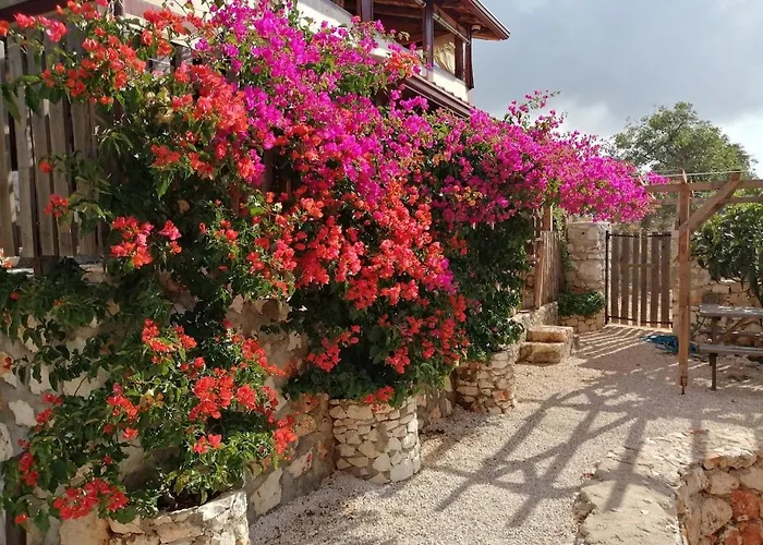 Holiday home Private Restored Stone House With Terrace And Gardens *