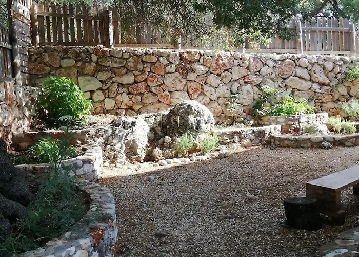 Holiday home Private Restored Stone House With Terrace And Gardens *