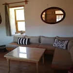 Private Restored Stone House With Terrace And Gardens בית נופש